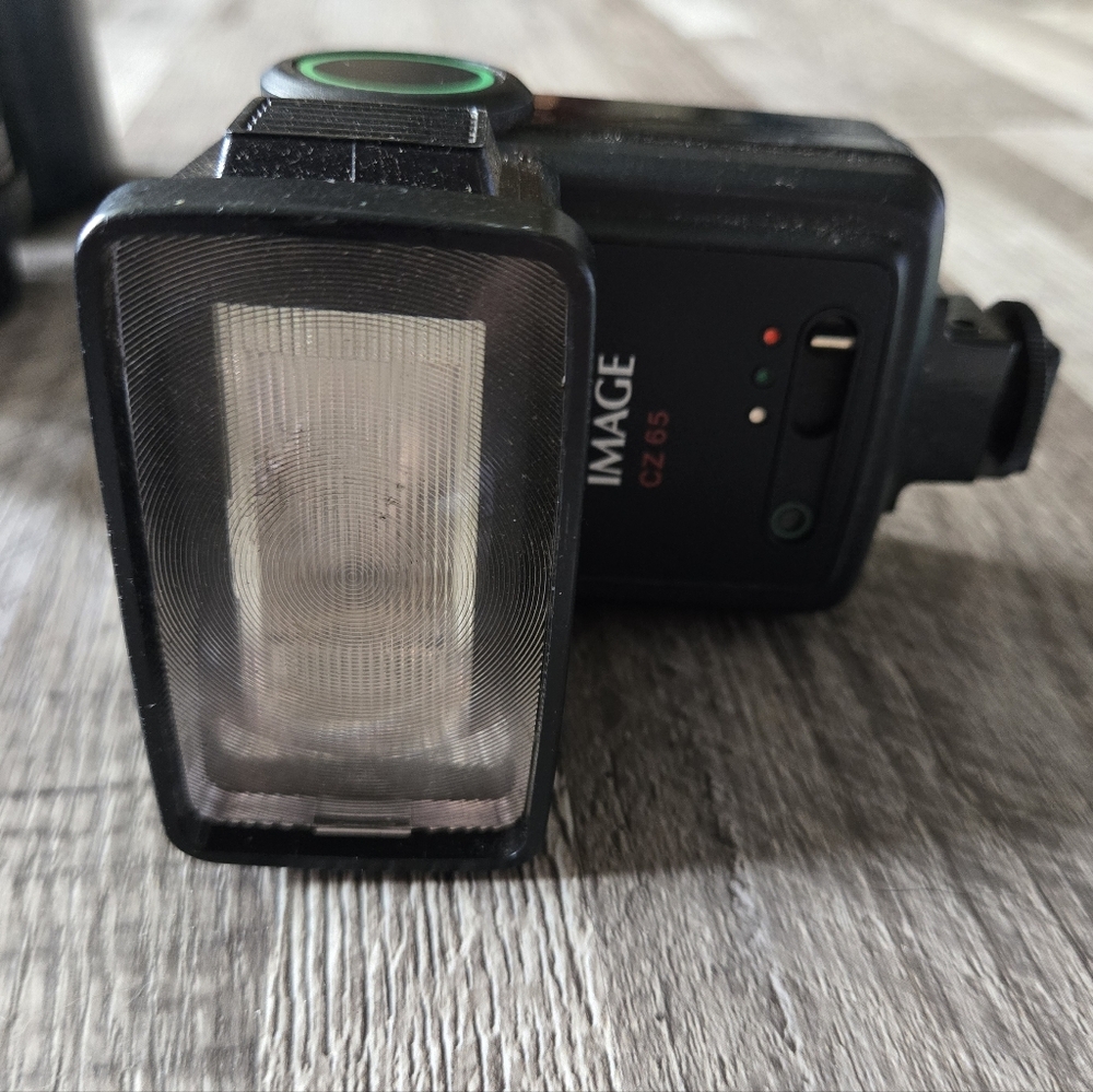 Image CZ 65 Flash Unit 90s Analog Vintage Camera Accessory - Picture 9 of 10